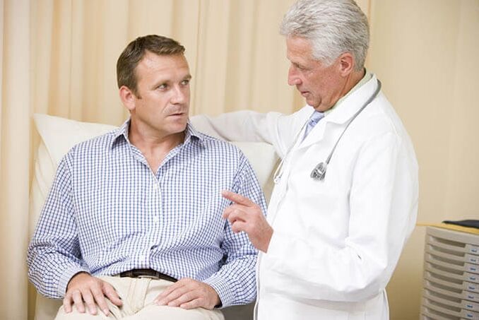 ein Patient mit Prostatitis beim Arzttermin
